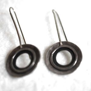 Silpada 925 Sterling Oxidized Hammered Long Circle Threader Wire Earrings